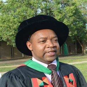 Photo of Dr. Derick Munkombwe