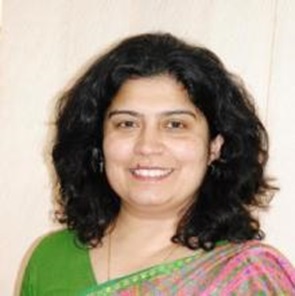 Photo of Dr. Lavina Prashar