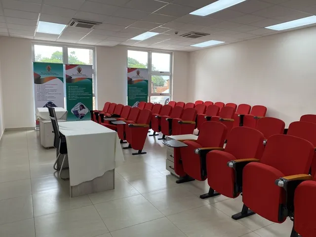 Graduate school of business lecture rooms